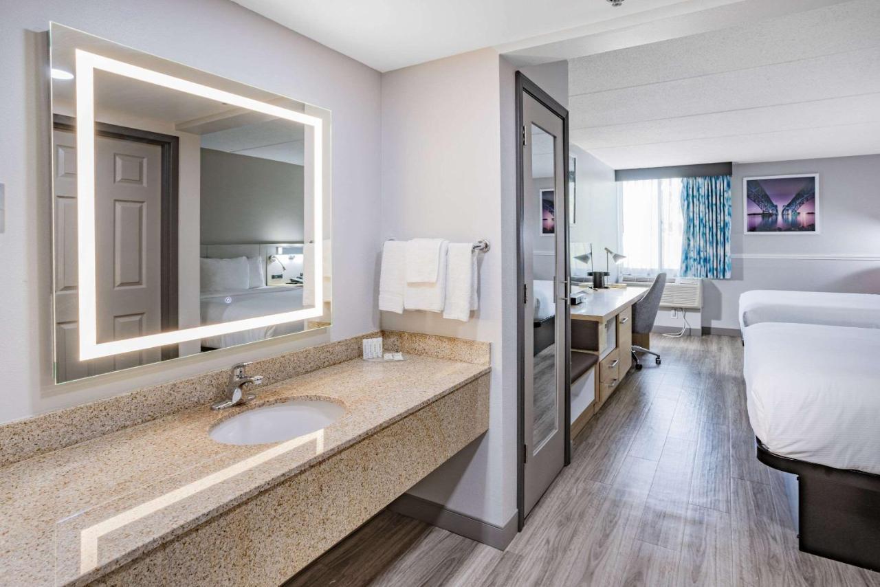 Wingate By Wyndham Fishkill Hotel Bagian luar foto