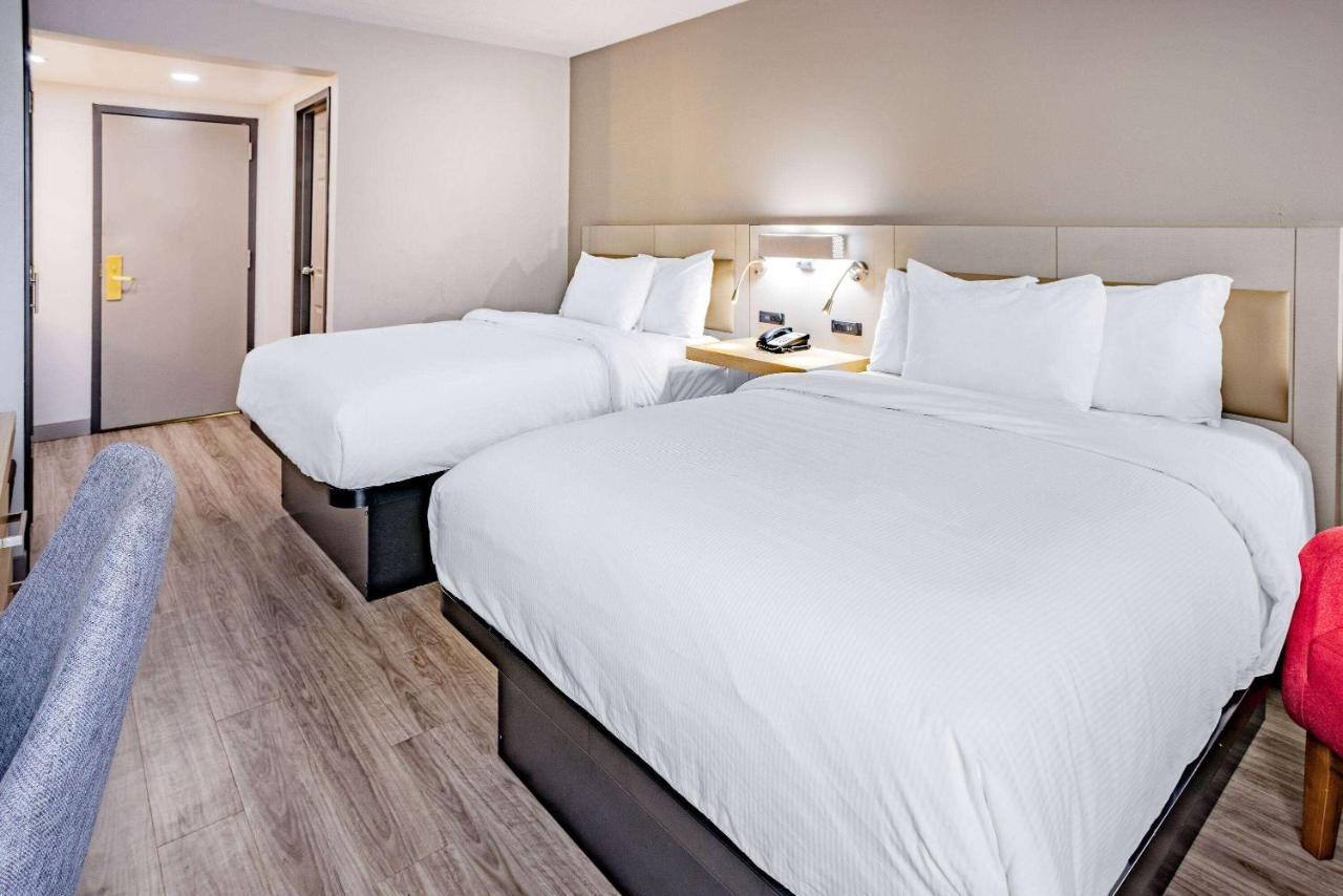 Wingate By Wyndham Fishkill Hotel Bagian luar foto